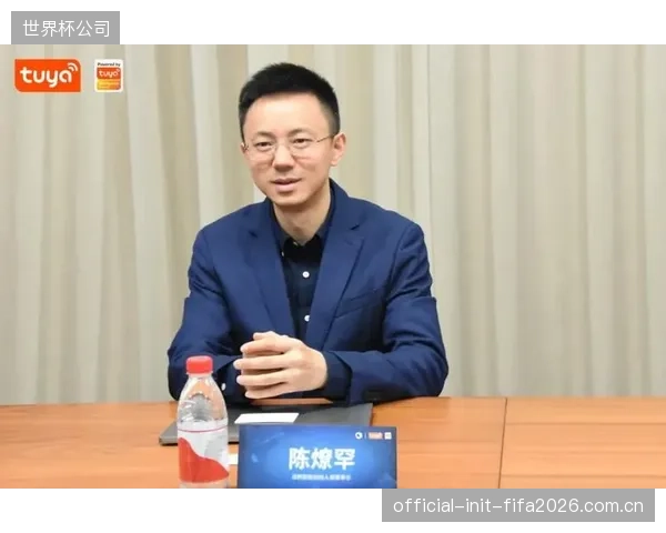 远程交互系统迫使乡村体育教师的角色进行转变，他们不再只是课程的执行者，更是与城市名师同步的学习者